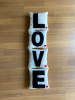 Love Yazılı Punch Yastıklar
