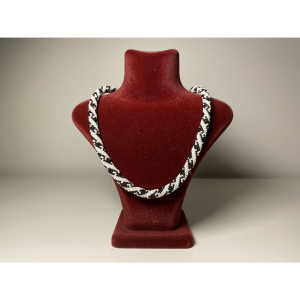 Black and White Kolye