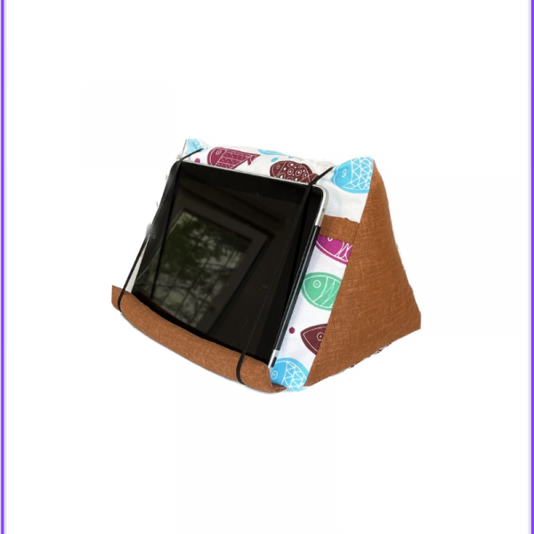Yedi Kedi Cepli Kitap Tablet Yastığı Kayıp Balık