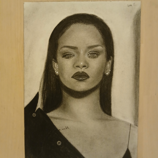 Rihanna Karakalem