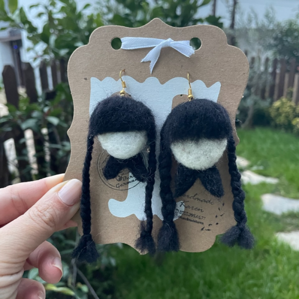 Wednesday Adams Küpe Çift