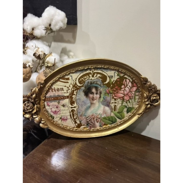 Gold Detaylı Vintage Tepsi