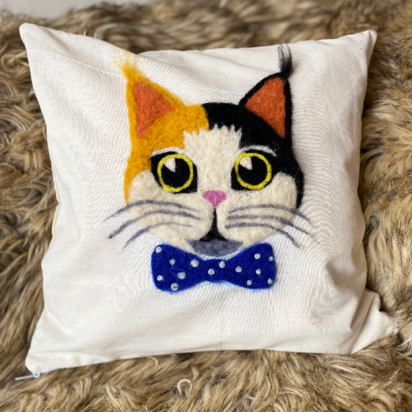 Kedi Keçe Kırlent Kılıfı