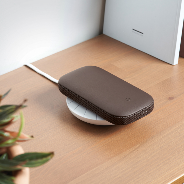 Lexon Powersound Deri Kablosuz  Şarj Cihazı Ve Bluetooth Hoparlör Kahverengi
