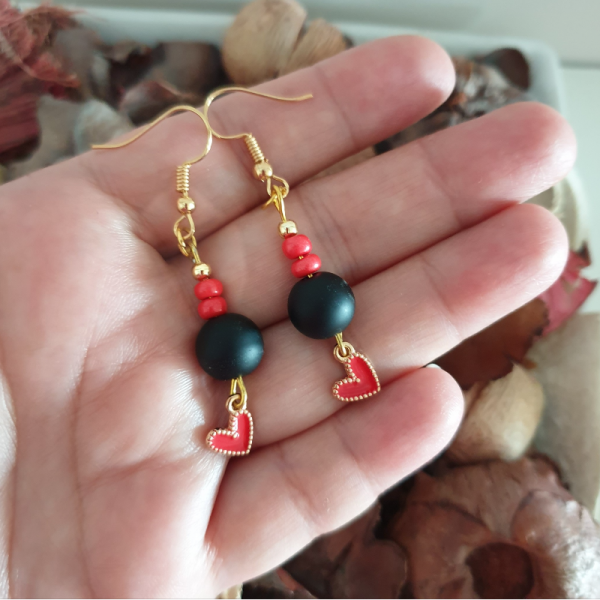 Oniks Taşlı Kalp Charm Küpe