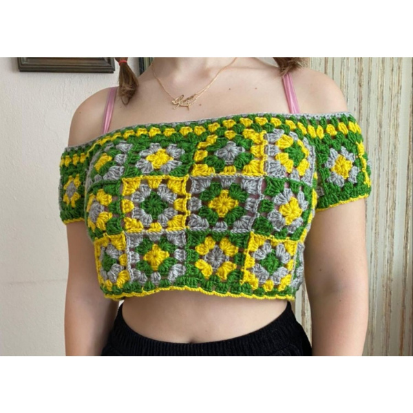 Motifli Şık Crop Bluz