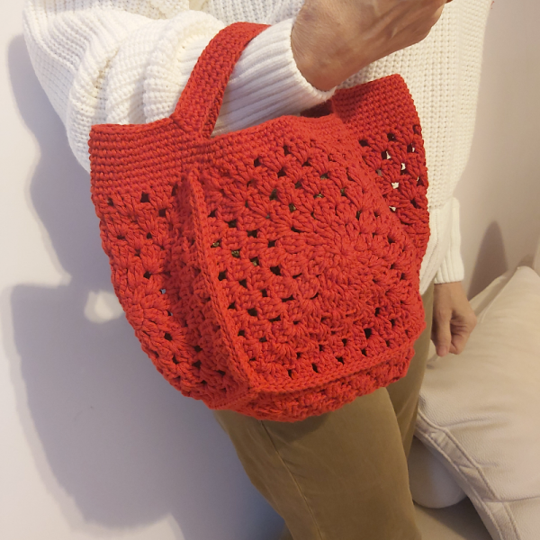 Kirmızı Motif Çanta 