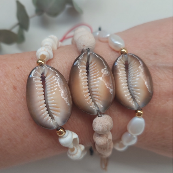 Cowrie Deniz Kabuklu Bileklikler