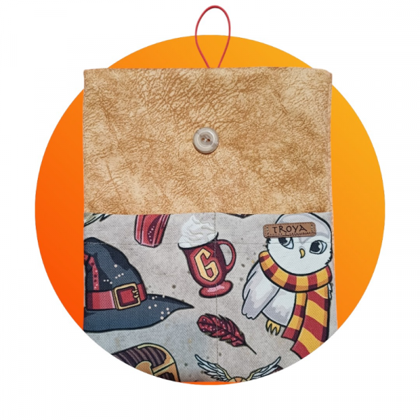 Kitap / Tablet / E-book Reader Kılıfı - Harry Potter Hogwarts Hufflepuff Evi