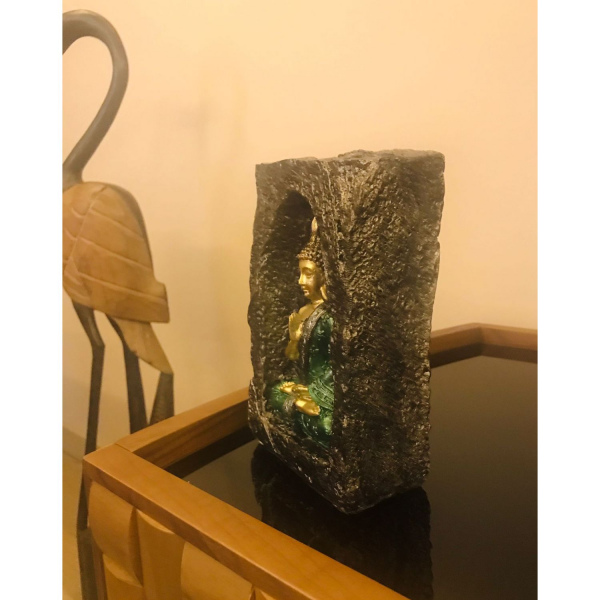 Taş İçerisinde Yogacı Mumluk