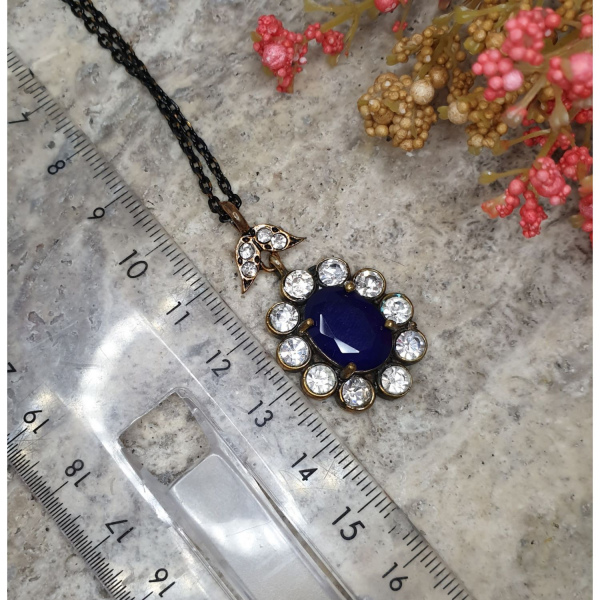 Zirkon Taşlı Elmas Model Kolye