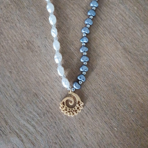 Spiral Çiçek Kolye