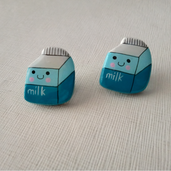 Milk Box Blue Serami̇k Ki̇li̇ Broş