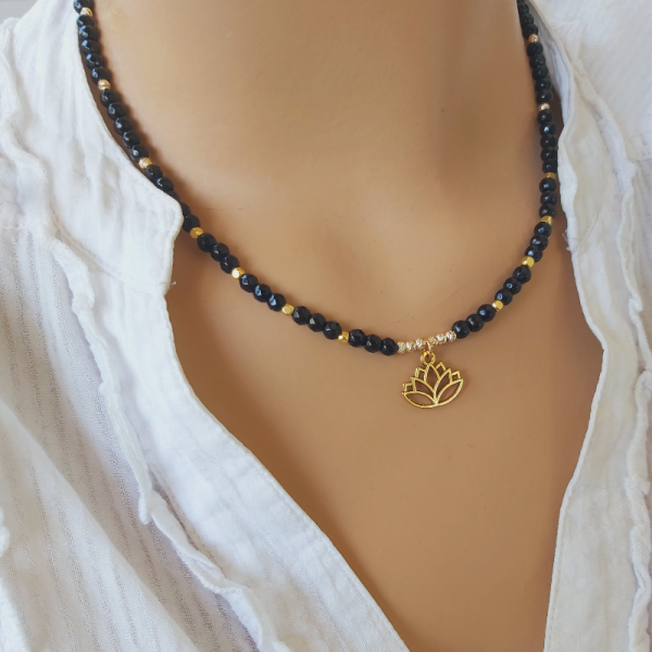 Oniks Lotus Kolye