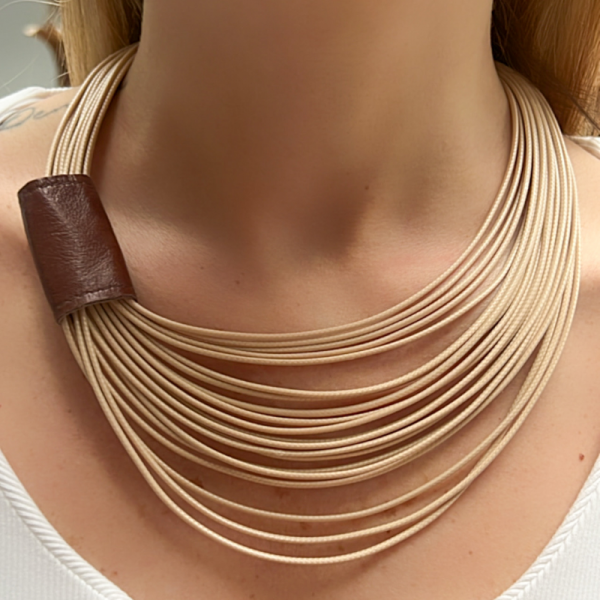 Kutcha Accessories Deri Detaylı Çoklu Tasarım Kadın Kolye