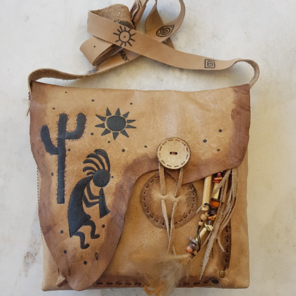 Kokopelli Desenli Hakiki Deri Çanta