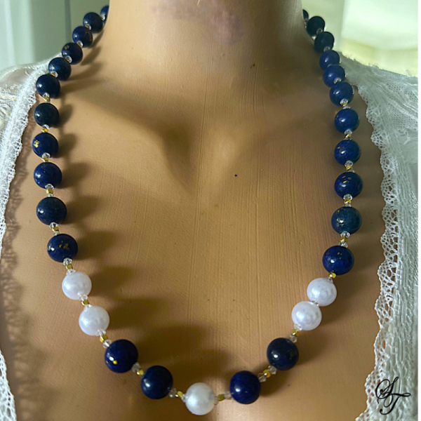 Lapislazuli Madalyonlu İncili Kolye