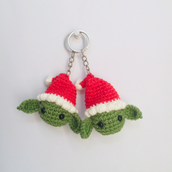 Yılbaşı Amigurumi Yoda Anahtarlık