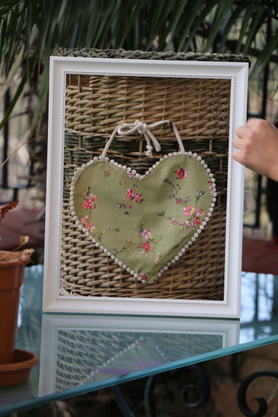 Romantik Bebek Yakası Önlük Kalp Şeklinde