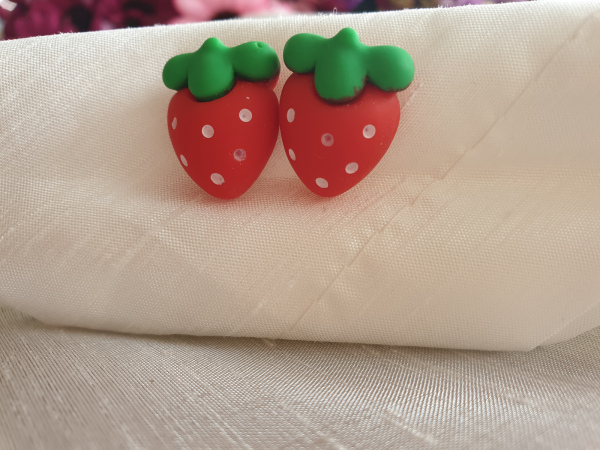 Çilek Fimo Kolye