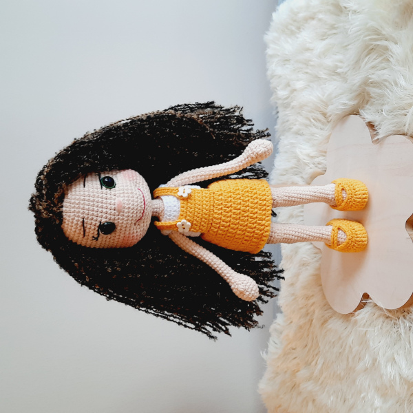 Amigurumi Sarı elbiseli kız