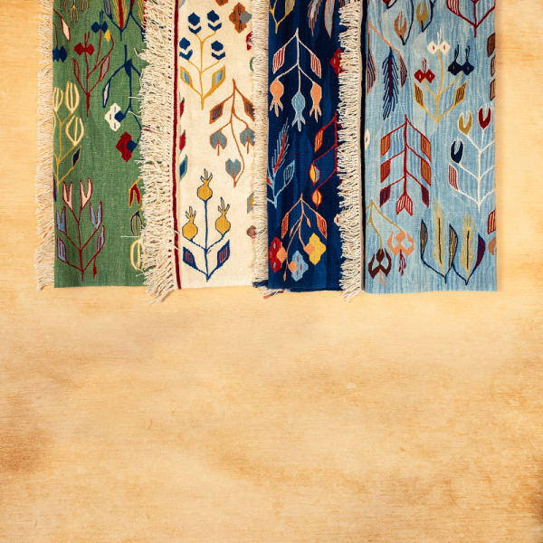 Lale Başak Lacivert Yün El Dokuması Kilim