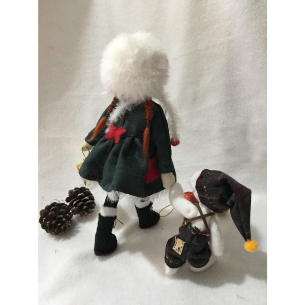 Handbyyasemin-Peluş Şapkalı Yılbaşı Konsepti Bez Bebek