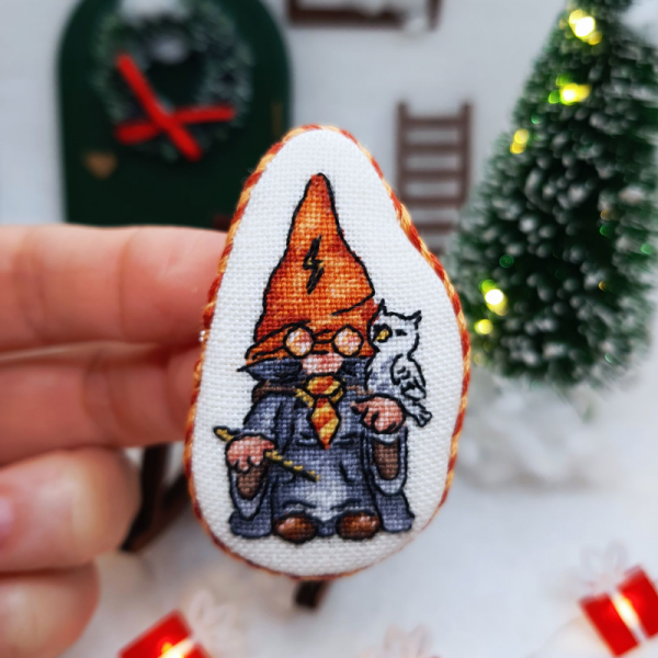 Petit Point El Nakışlı Broş - Harry Potter İskandinav Cüce