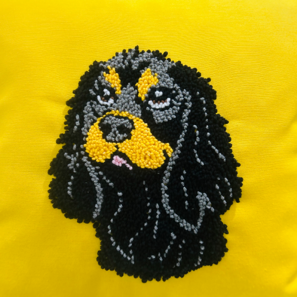 Köpekli Kırlent 