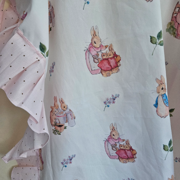 Pembe Peter Rabbit Desenli Pamuk Poplin Kumaş, Balenli Bebek Emzirme Önlüğü, Örtüsü 13