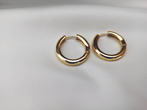 Gold Renk Orta Boy Boru Küpe