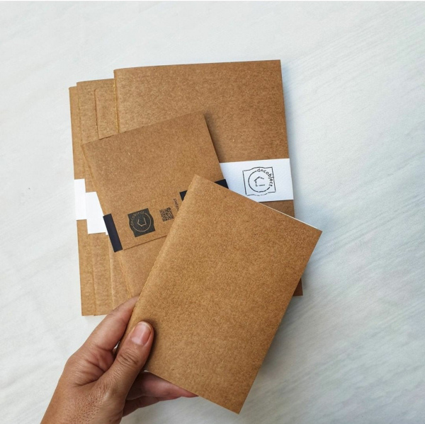 El Yapımı, Sırtı Dikişli Kraft Defter Ailesi