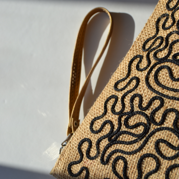 İşlemeli Hasır Jüt Clutch Çanta Siyah