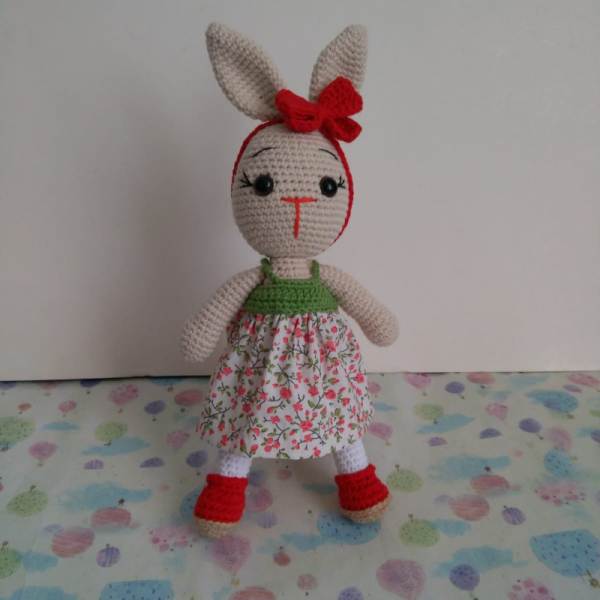  Küçük Kız Tavşan  Amigurumi Oyuncak