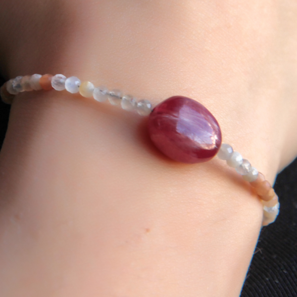 Doğal Taş Güneş Taşı Ruby (yakut) Doğal Taşlı Gümüş Uçlu Kadın Bileklik 3mm Taşlı Eub2yg