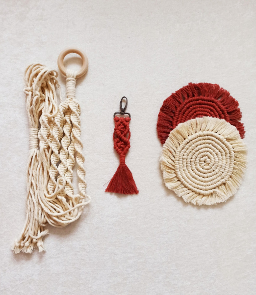 Makrome Hediyelik Set (Sarkaç-Anahtarlık-Bardak Altlığı)